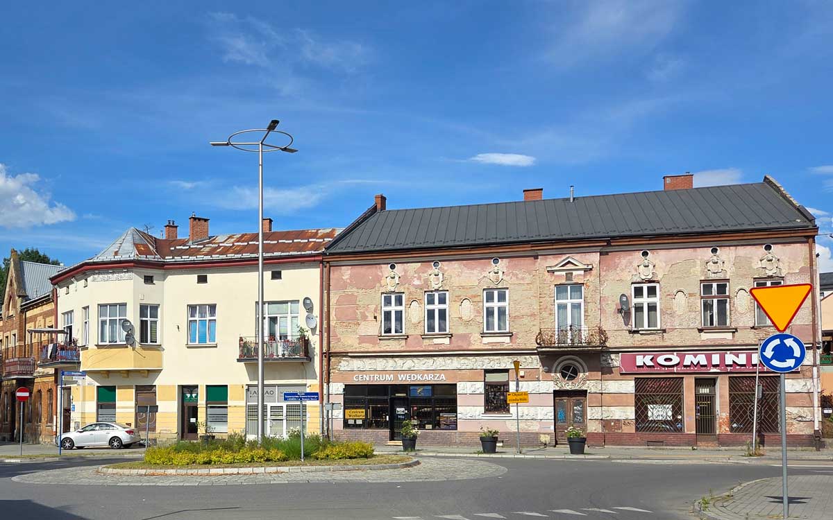 kamienicy przy ulicy Grodzkiej w Nowym Sączu, lipiec 2025