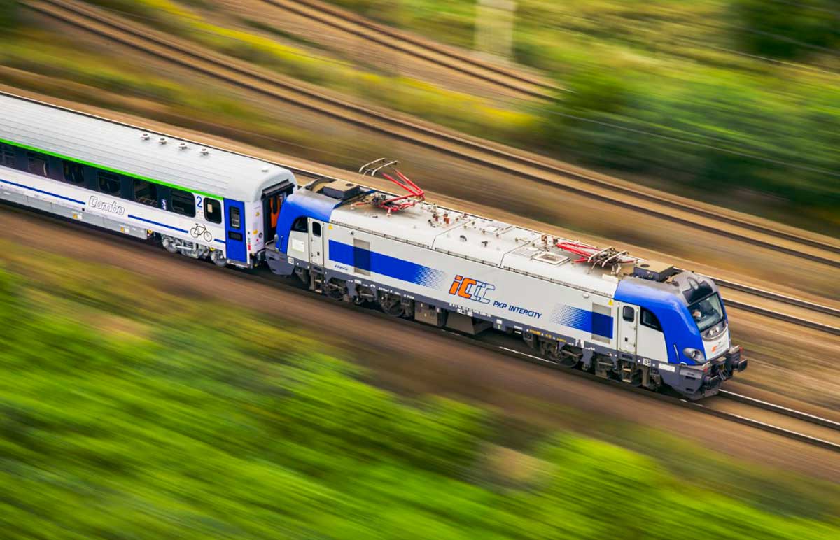 Pociąg PKP IC i lokomotywa Griffin