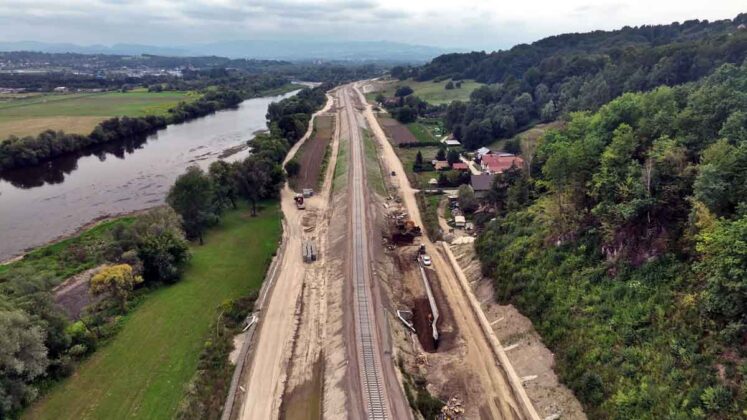 Modernizacja linii kolejowej 104, zaawansowanie prac w Rdziostowie sierpień 2025
