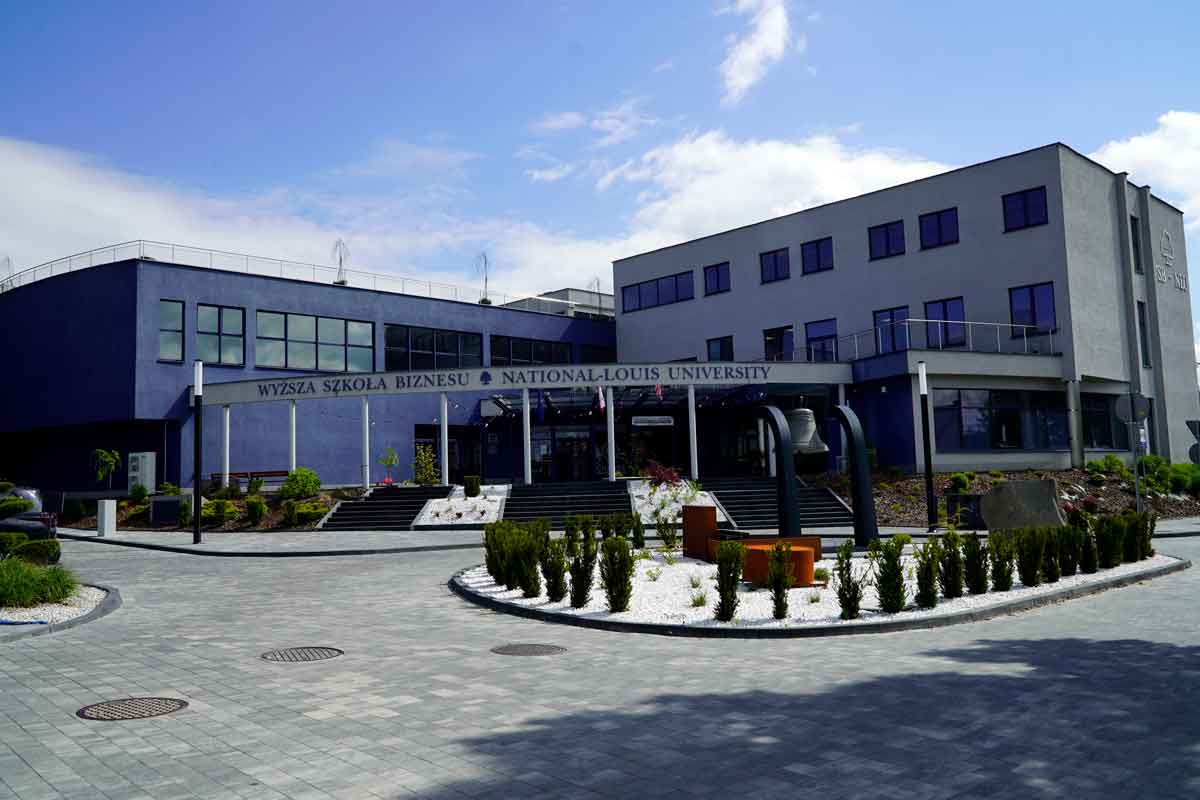 rekrutacja na WSB-NLU rok akademicki 2025/2026. Wyższa Szkoła Biznesu - National-Louis University w Nowym Sączu