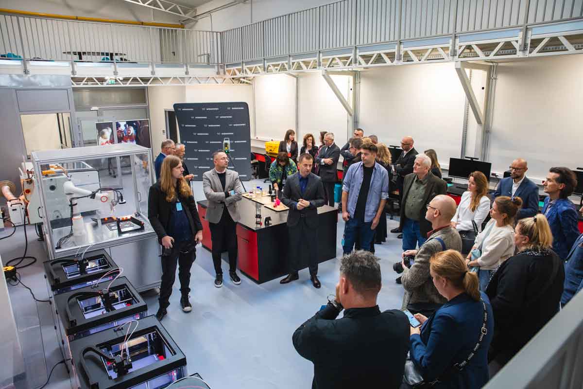 FabLab Wielogłowy - otwarcie w firmie Wiśniowski