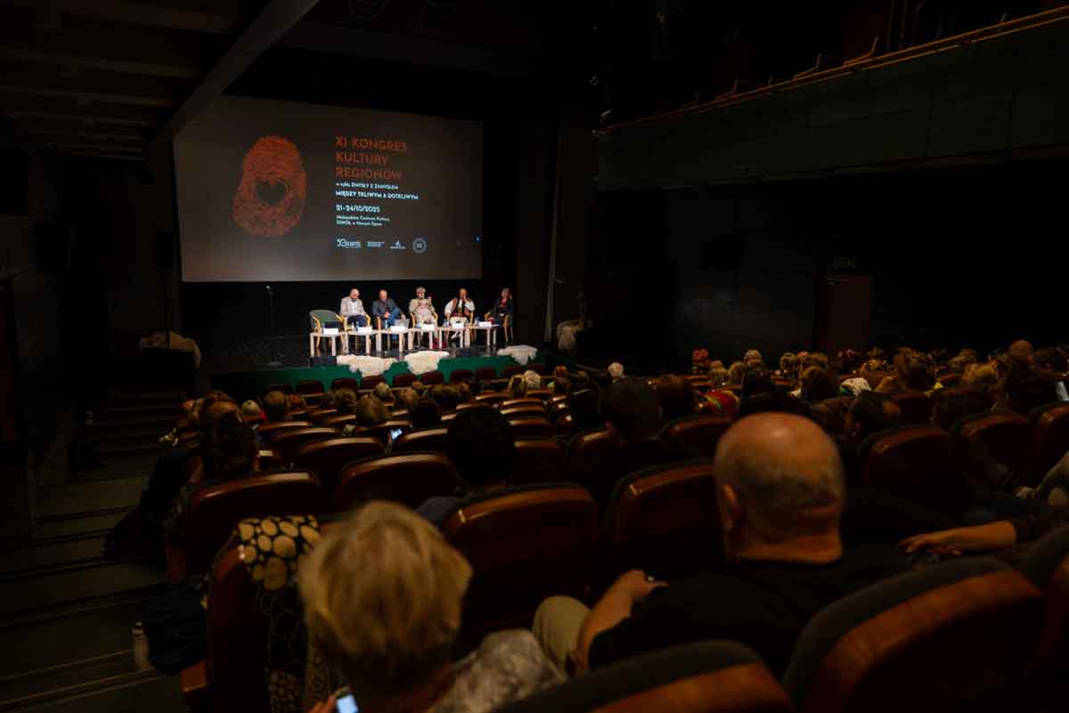 finał XI Kongresu Kultury Regionów w MCK Sokół w Nowym Sączu