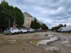 parking na osiedlu Wojska Polskiego w Nowym Sączu, pod blokiem ul. Korzeniowskiego 10