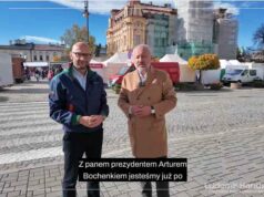 Artur Bochenek i Ludomir Handzel na nowosądeckim rynku