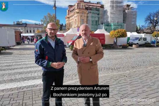 Artur Bochenek i Ludomir Handzel na nowosądeckim rynku