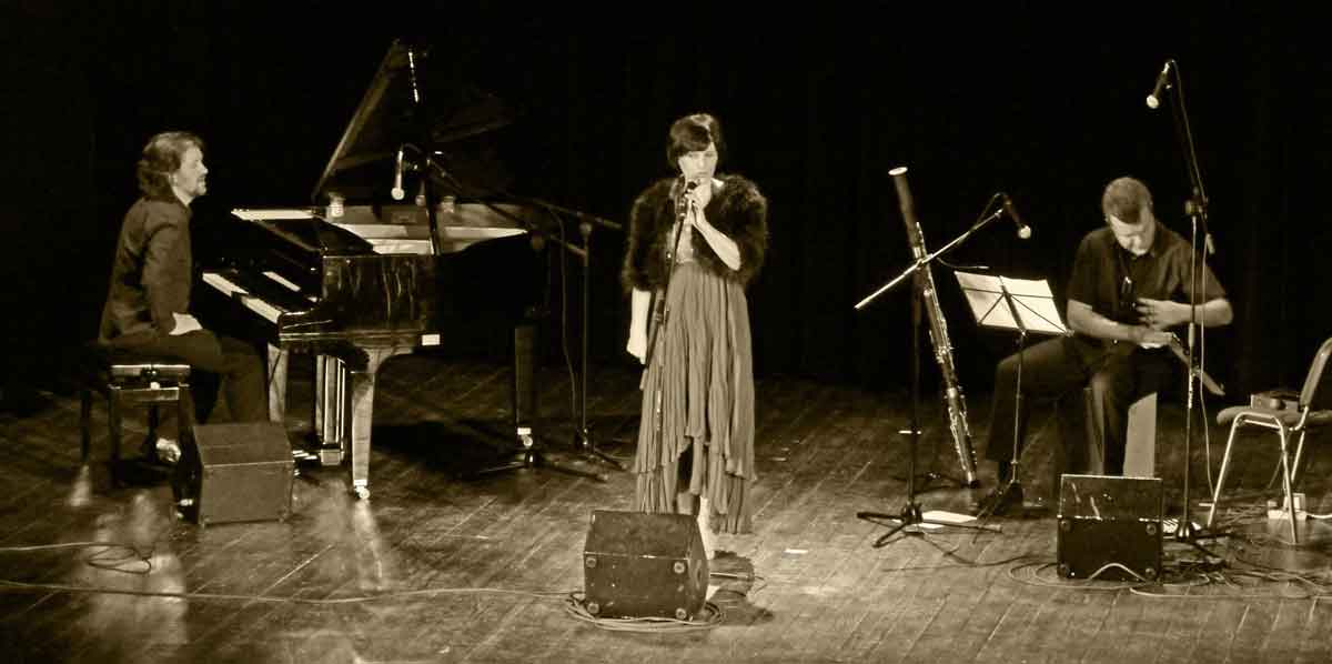 Barbara Stępniak-Wilk z zespołem, koncert w Starym Sączu 2012