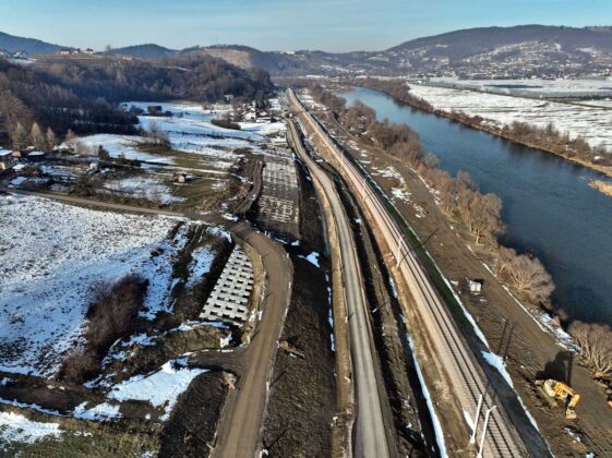 Zmodernizowana linia kolejowa na odcinku Nowy Sącz - Marcinkowice