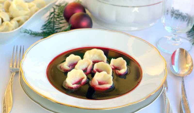 świąteczne smaki Małopolski - barszcz czerwony z uszkami