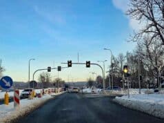 ulica Kilińskiego w Nowym Sączu w trakcie remontu. Skręt w Husarską i wyjazd z Husarskiej na Kilińskiego tylko w prawo