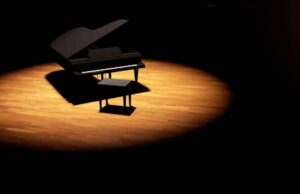 Wyczekiwany nowy fortepian koncertowy zabrzmi tej jesieni w Starym Sączu nowy fortepian koncertowy zamierza kupić CKiS w Starym Saczu