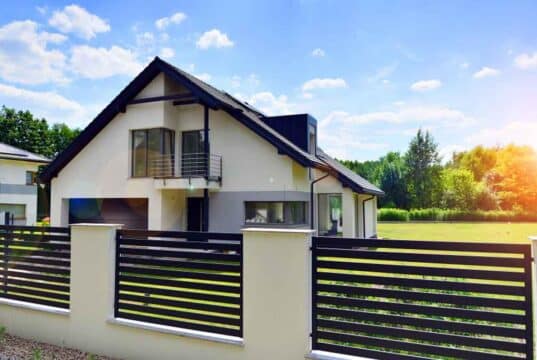 Ogrodzenie ze stali czarnej ocynkowanej i malowanej proszkowo skstal.pl