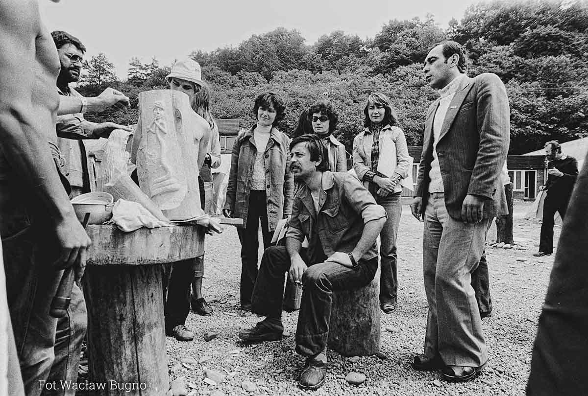 KRAM, Myślec nad Popradem, rzeźbiarz