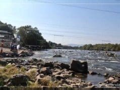 uruchomienie instalacji do slalomu kajakowego na Dunajcu - wrzesień 2024