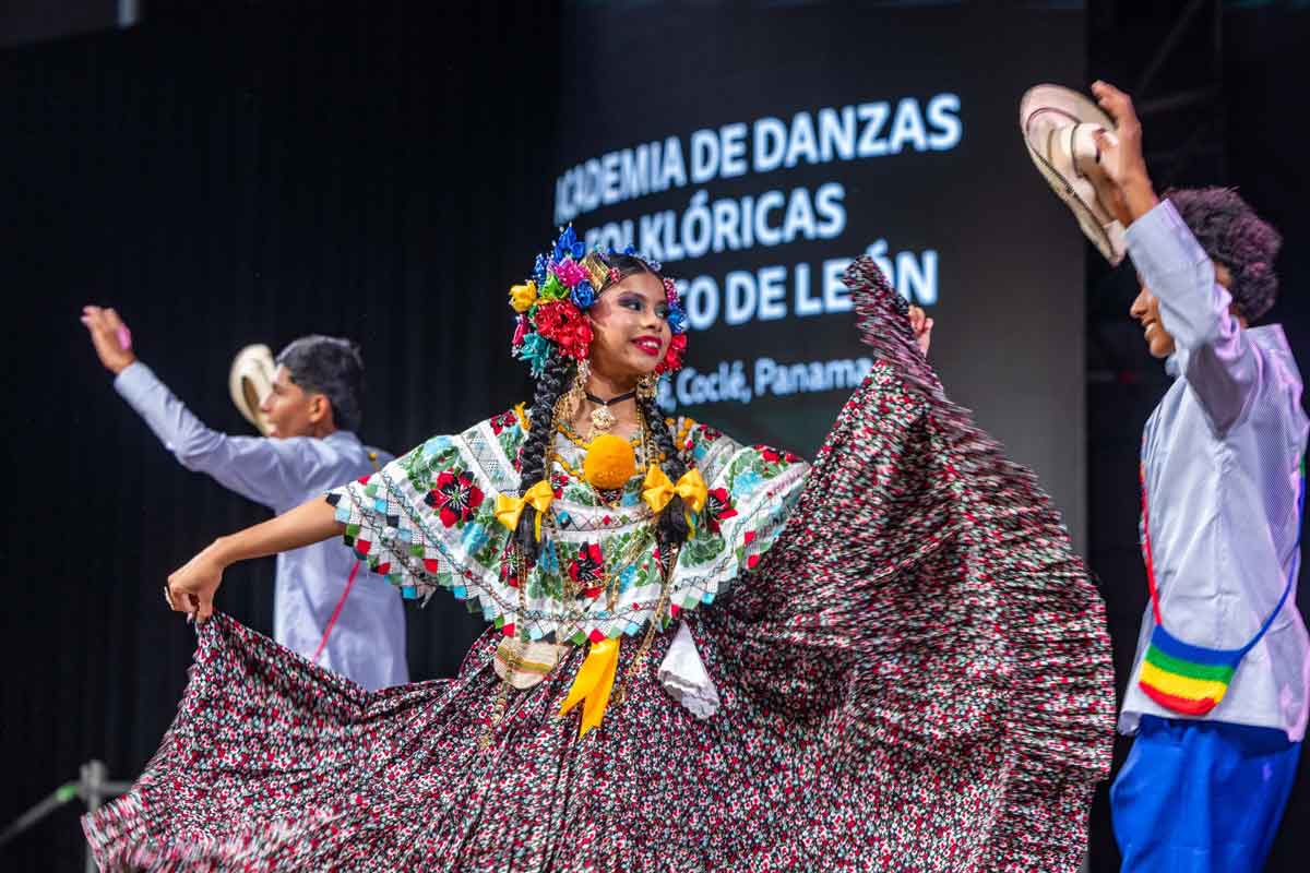 ACADEMIA DE DANZAS FOLKLORICAS FRANCISCO DE LEON na festiwalu Święto Dzieci Gór 2026