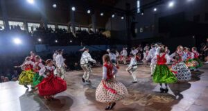 Dzień Gruzińsko-Podhalański na 33. Festiwalu Święto Dzieci Gór - zespół Mały Hop Cup