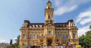 33. Międzynarodowy Festiwal Dziecięcych Zespołów Regionalnych Święto Dzieci Gór - zdjęcie pamiątkowe