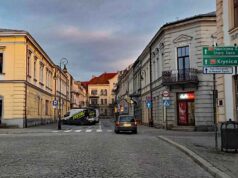 wyjazd z Rynku w Nowym Sączu na ulicę Dunajewskiego