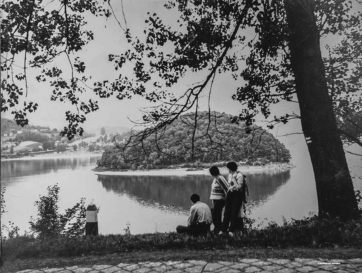 Gródek nad Dunajcem, Małpia Wyspa, 1977