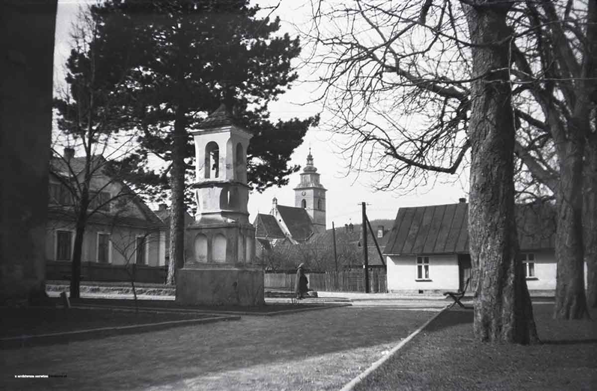 Stary Sącz 1956, kapliczka obok klasztoru