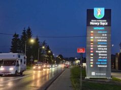 nowy witacz przy ulicy Tarnowskiej w Nowym Sączu