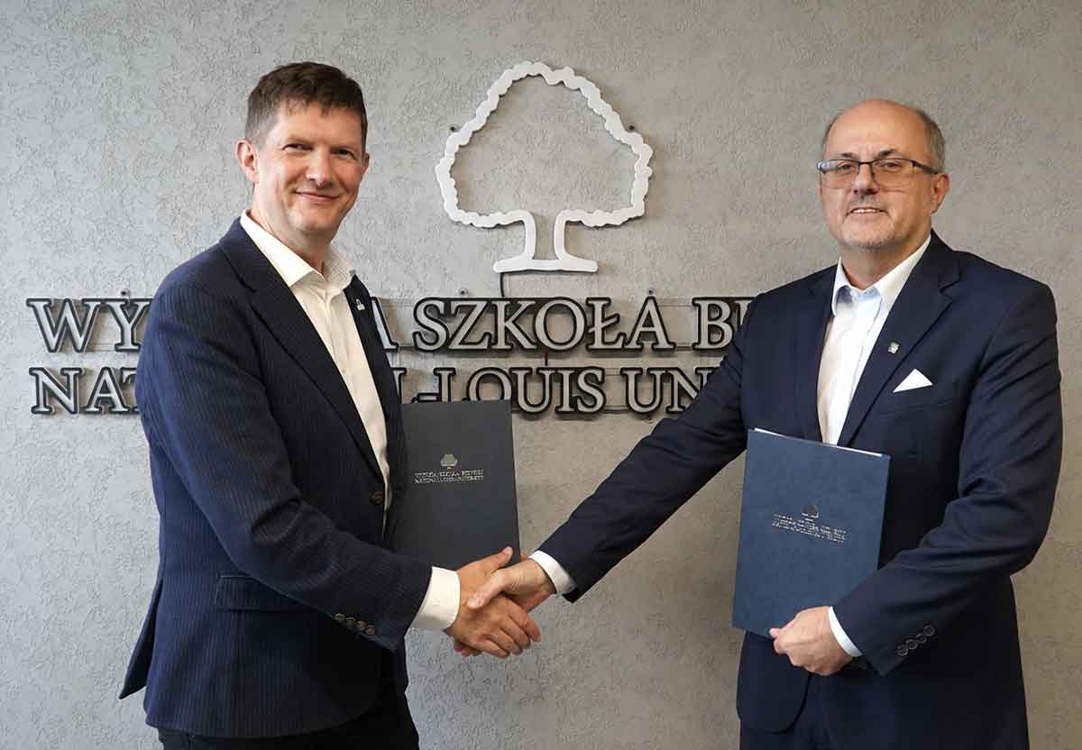 dr Dariusz Woźniak, prof. WSB-NLU i dyrektor Zespołu Szkół Akademickich mgr Bogusław Kołcz