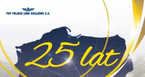 25 temu powstały Polskie Linie Kolejowe S.A. Spółka rozpoczęła swoją statutową działalność 1 października 2001 r. - grafika okolicznościowa