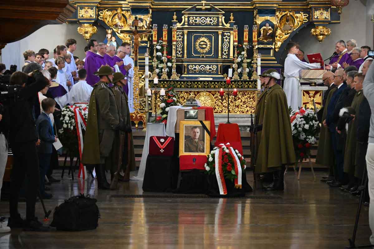 Pogrzeb generała Józefa Gizy - Bazylika św. Małgorzaty w Nowym Sączu, 11 października 2026